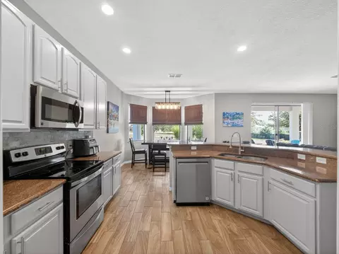 Kitchen - 24215 Weldon Dr, Eustis, FL 32736 photo 2 of 3