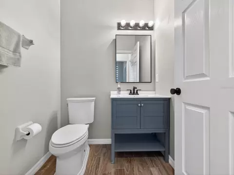 Bath - 24215 Weldon Dr, Eustis, FL 32736 photo 1 of 7