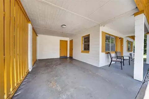 Exterior - 529 E Gottsche Ave, Eustis, FL 32726 photo 1 of 8