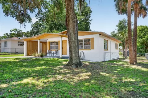 529 E Gottsche Ave, Eustis, FL 32726
