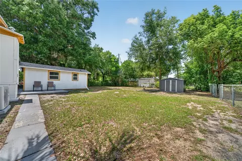 Exterior - 529 E Gottsche Ave, Eustis, FL 32726 photo 6 of 8