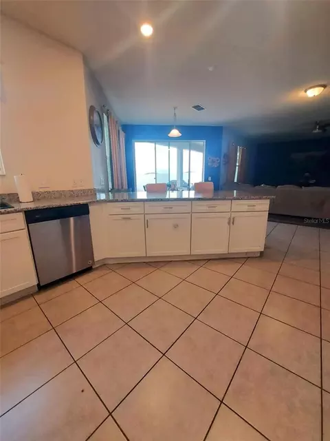 Kitchen - 11542 Brighton Knoll Loop, Riverview, FL 33579 photo 1 of 6
