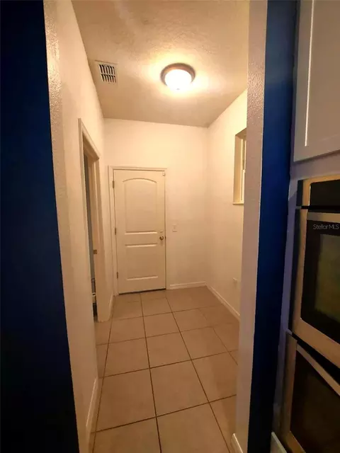 Entry Way - 11542 Brighton Knoll Loop, Riverview, FL 33579 photo 5 of 6