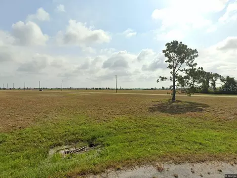 36 Hummingbird Dr, Placida, FL 33946