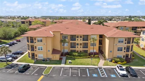 4307 Bayside Village Dr #103, Tampa, FL 33615
