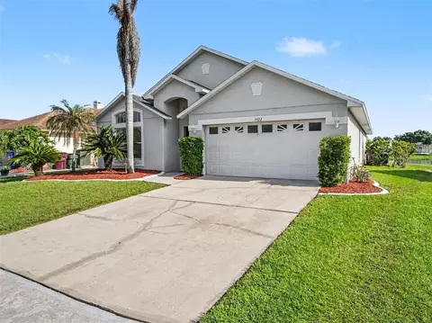 Exterior - 3922 Blackberry Cir, Saint Cloud, FL 34769 photo 3 of 8