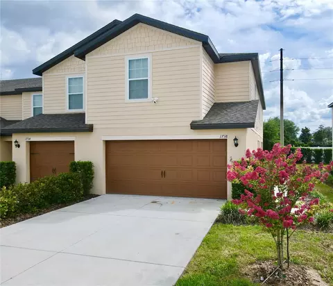 1738 Wynford Cir, Tavares, FL 32778