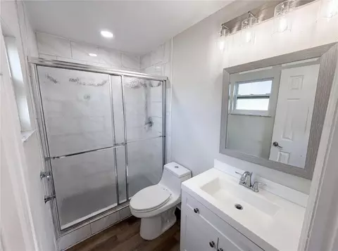 Bath - 2175 Bishop Rd, Spring Hill, FL 34608 photo 1 of 4