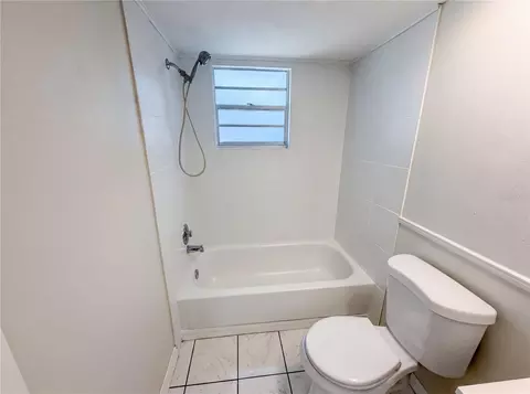 Bath - 2175 Bishop Rd, Spring Hill, FL 34608 photo 3 of 4