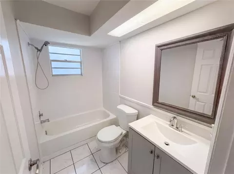 Bath - 2175 Bishop Rd, Spring Hill, FL 34608 photo 2 of 4