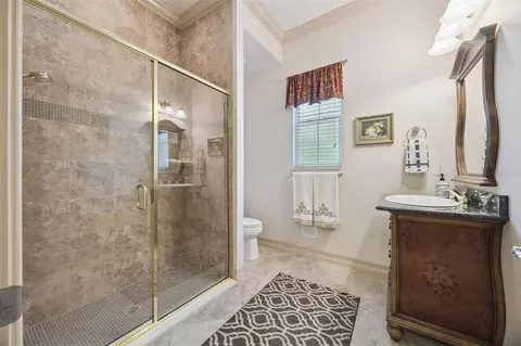 Bath - 2075 Mustang Ct, Saint Cloud, FL 34771 photo 4 of 8