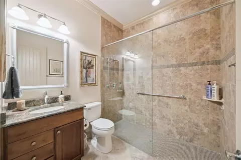 Bath - 2075 Mustang Ct, Saint Cloud, FL 34771 photo 5 of 8