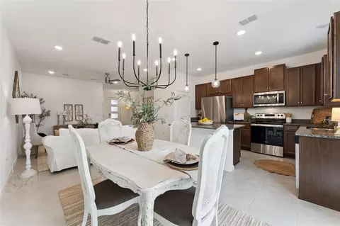 Dining - 1070 Spring Palms Loop, Orlando, FL 32828 photo 1 of 2