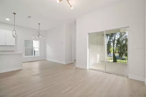 Living - 823 E Mcdonald Ave, Eustis, FL 32726 photo 4 of 4