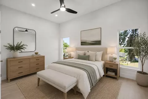 Bedroom - 823 E Mcdonald Ave, Eustis, FL 32726 photo 1 of 10