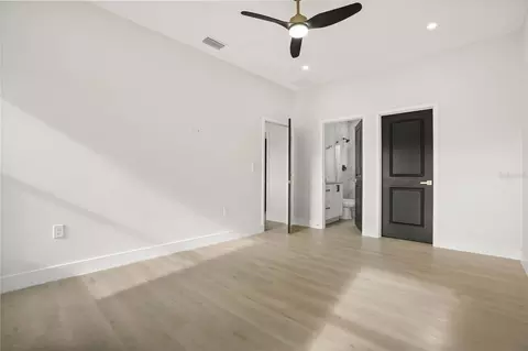 Bedroom - 823 E Mcdonald Ave, Eustis, FL 32726 photo 5 of 9