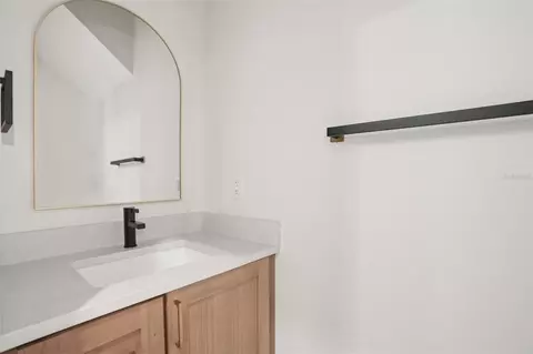 Bath - 823 E Mcdonald Ave, Eustis, FL 32726 photo 7 of 7