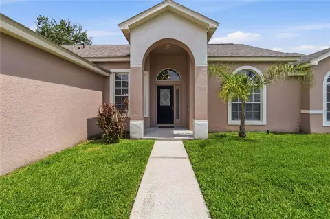 Exterior - 1019 Chamberlin Trl, Saint Cloud, FL 34772 photo 6 of 13
