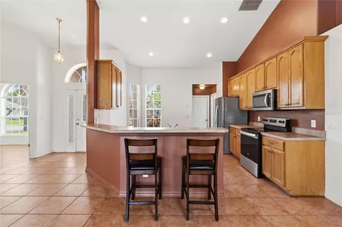 Kitchen - 1019 Chamberlin Trl, Saint Cloud, FL 34772 photo 1 of 3