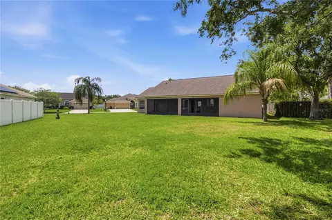 Exterior - 1019 Chamberlin Trl, Saint Cloud, FL 34772 photo 11 of 13