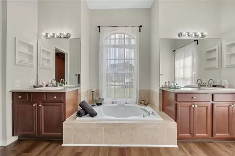Bath - 13290 Don Loop, Spring Hill, FL 34609 photo 1 of 6