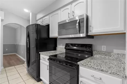 Kitchen - 4875 Calasans Ave, Saint Cloud, FL 34771 photo 4 of 5