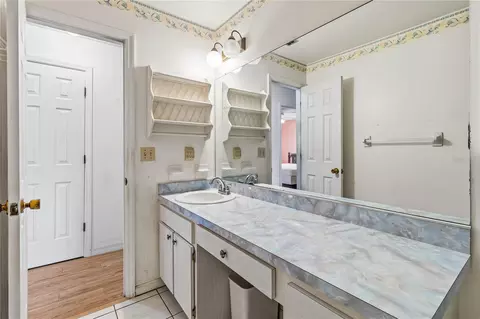 Bath - 3107 5th St, Saint Cloud, FL 34769 photo 4 of 4