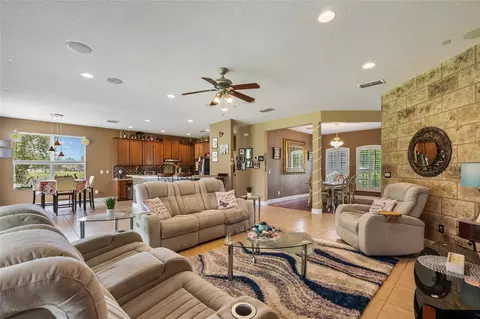 Living - 2849 Curving Oaks Way, Orlando, FL 32820 photo 4 of 5