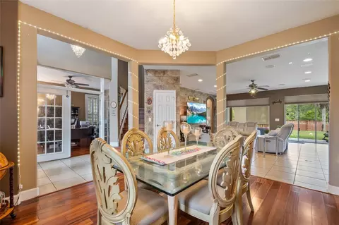 Dining - 2849 Curving Oaks Way, Orlando, FL 32820 photo 4 of 5