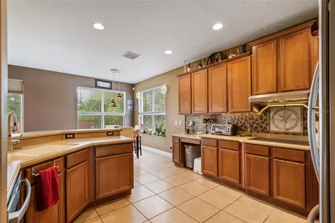 Kitchen - 2849 Curving Oaks Way, Orlando, FL 32820 photo 3 of 4