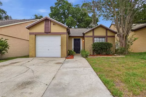 1183 Pin Oak Dr, Apopka, FL 32703