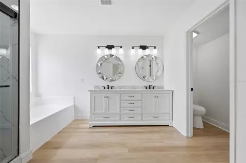 Bath - 2124 Continental St, Saint Cloud, FL 34769 photo 3 of 6