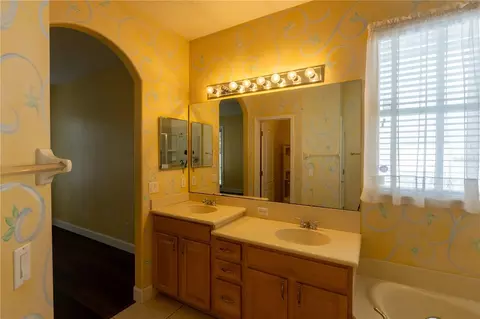 Bath - 65 Calliope St, Ocoee, FL 34761 photo 3 of 6