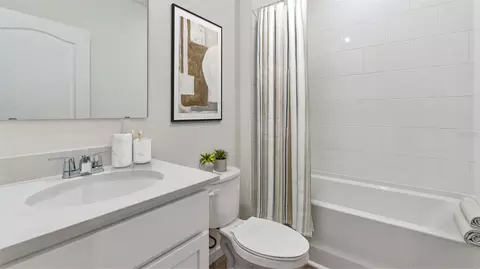 Bath - 3285 Spineywood Dr, Ocoee, FL 34761 photo 3 of 3