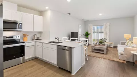 Kitchen - 3285 Spineywood Dr, Ocoee, FL 34761 photo 3 of 3