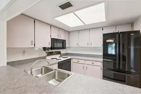 Kitchen - 400 E Orlando Ave #1C, Ocoee, FL 34761 photo 1 of 4