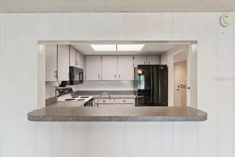 Kitchen - 400 E Orlando Ave #1C, Ocoee, FL 34761 photo 4 of 4