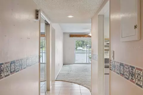Entry Way - 400 E Orlando Ave #1C, Ocoee, FL 34761 photo 2 of 4