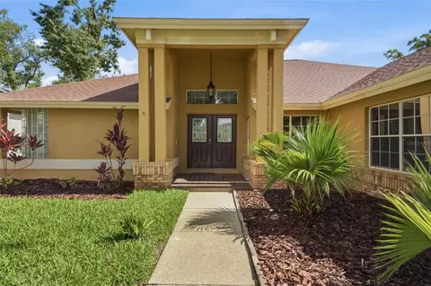 504 Stratfield Dr, Lutz, FL 33549