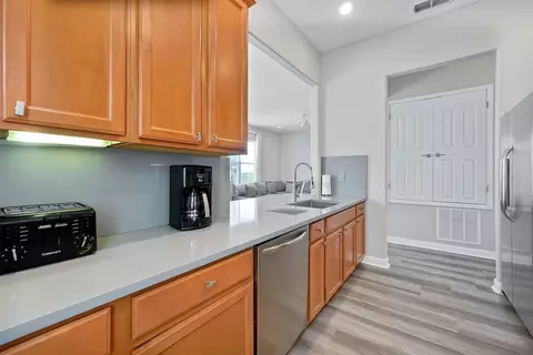 Kitchen - 7768 Linkside Loop, Reunion, FL 34747 photo 3 of 4