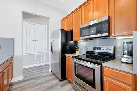 Kitchen - 7768 Linkside Loop, Reunion, FL 34747 photo 2 of 4