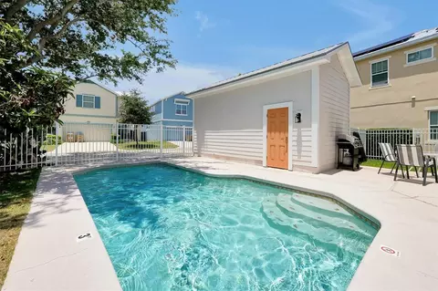 Exterior - 7768 Linkside Loop, Reunion, FL 34747 photo 6 of 13