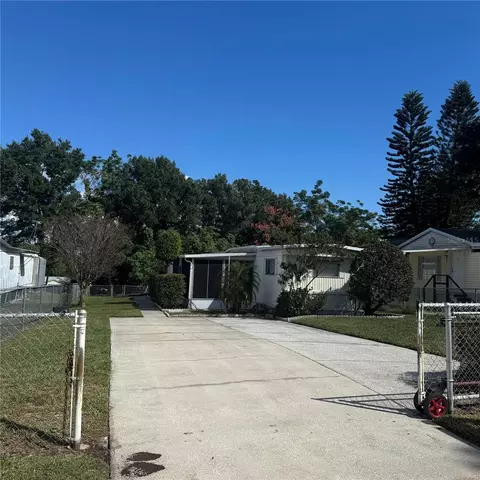 17542 Eve Dr, Montverde, FL 34756