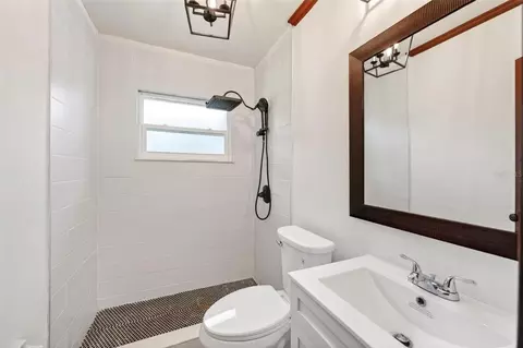 Bath - 10541 3rd Ave, Ocoee, FL 34761 photo 1 of 2