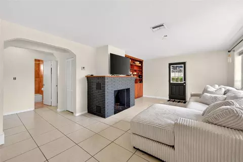 Living - 71 Fairview Ave, Ormond Beach, FL 32174 photo 5 of 7