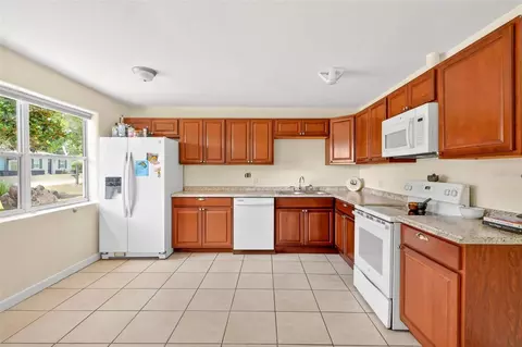 Kitchen - 71 Fairview Ave, Ormond Beach, FL 32174 photo 3 of 7