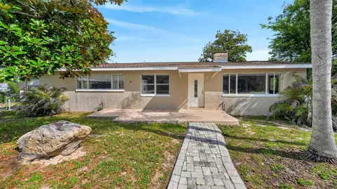 Exterior - 71 Fairview Ave, Ormond Beach, FL 32174 photo 2 of 11