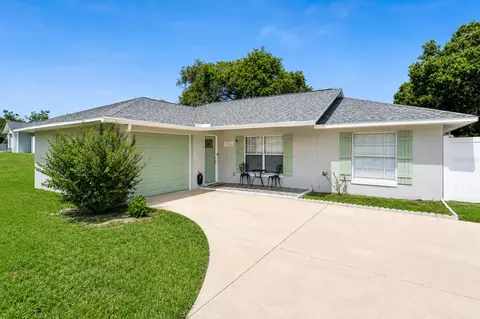 808 Orange Brook Dr, Minneola, FL 34715