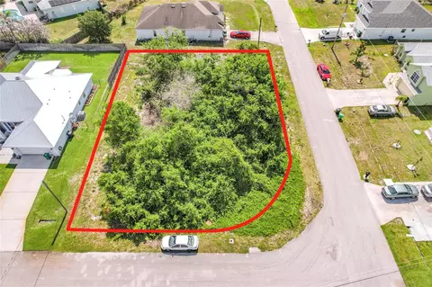 6251 NW Ginger Ct, Port St Lucie, FL 34986