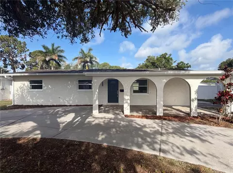 2890 53rd St N, Saint Petersburg, FL 33710